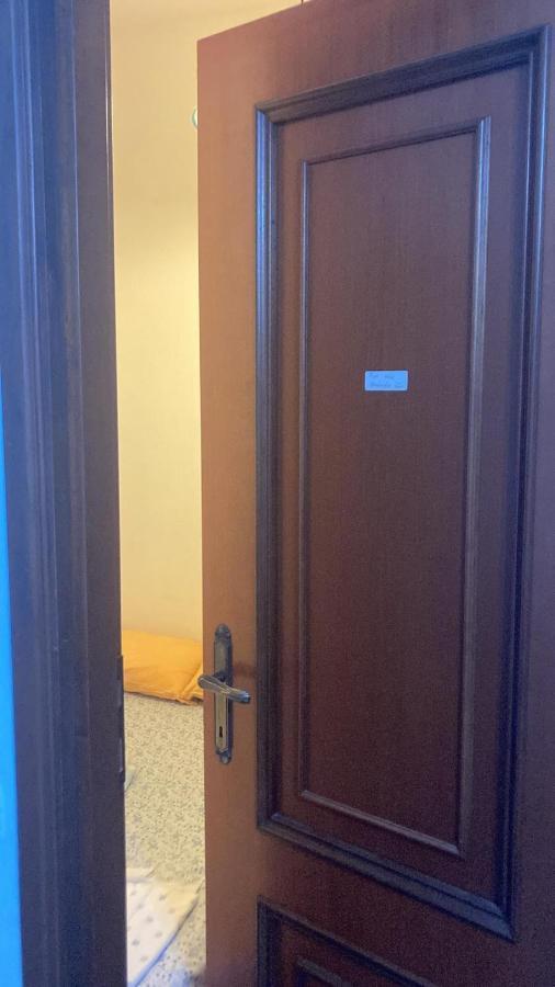 Cheerful Room, Sharing Kitchen In A Cosy Family Art House, Ideal For One Person Or Couple Σαν Ρέμο Εξωτερικό φωτογραφία